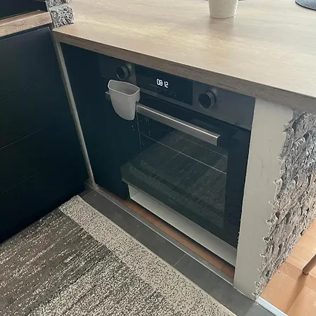 Loft Luxury アパート ピロト